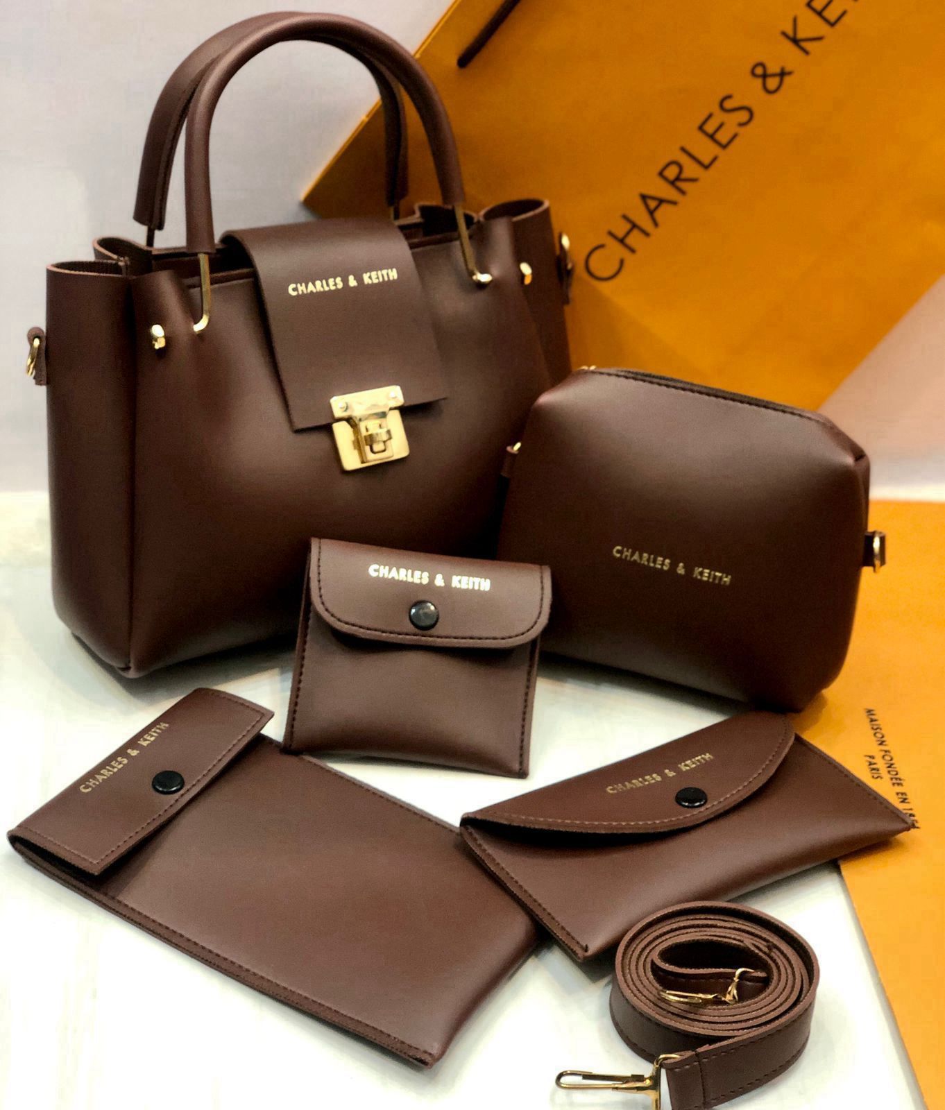 CHARLES & KEITH